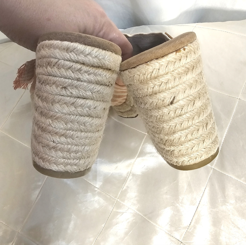 TOMS 8M Fabric Bow Rattan 3.5" Chunky Heels - Picture 2 of 7